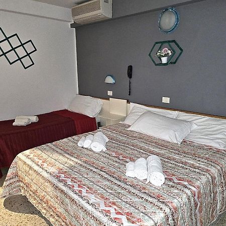 Hotel Villa Rosa Misano Adriatico Esterno foto