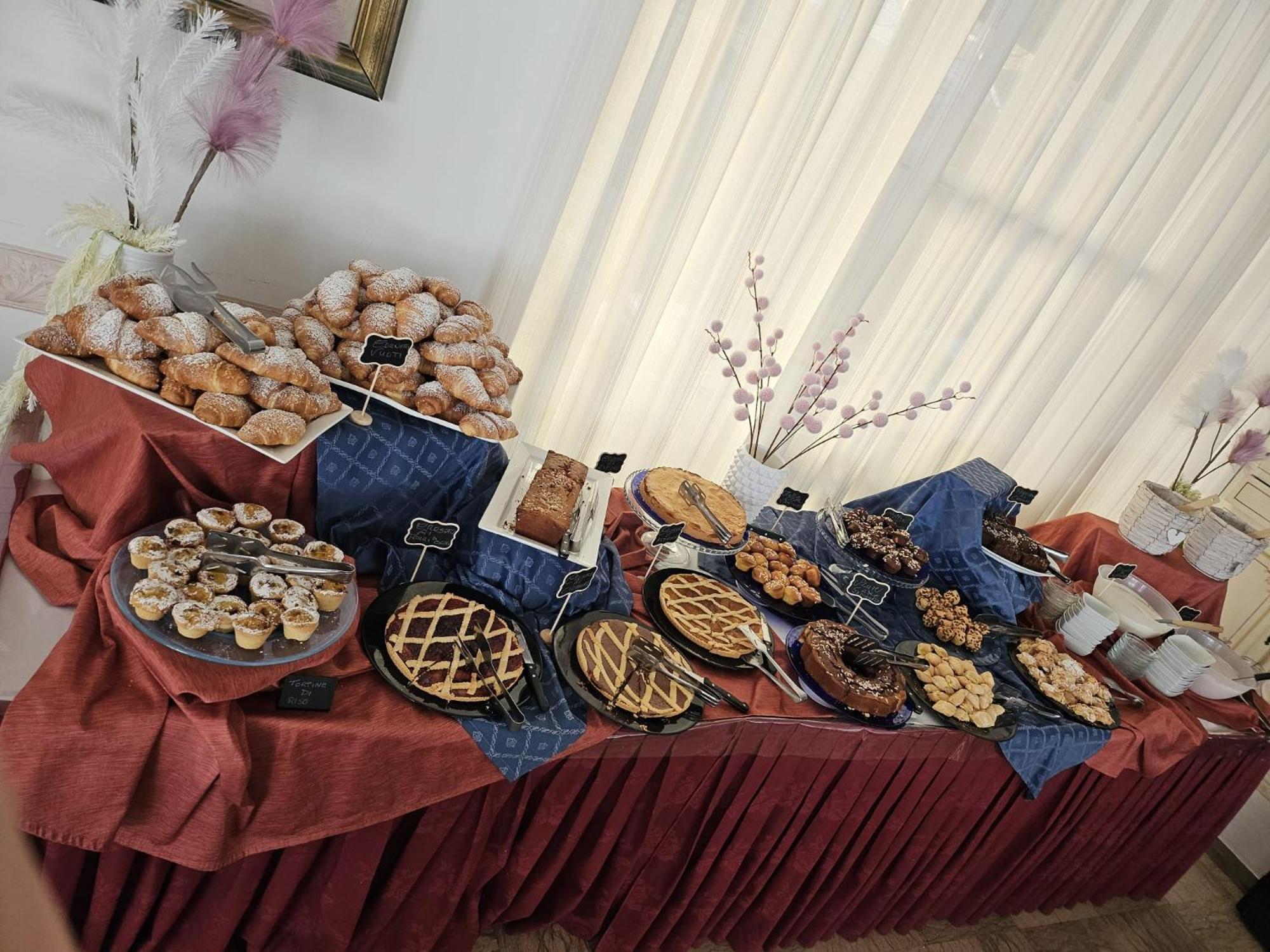 Hotel Villa Rosa Misano Adriatico Esterno foto