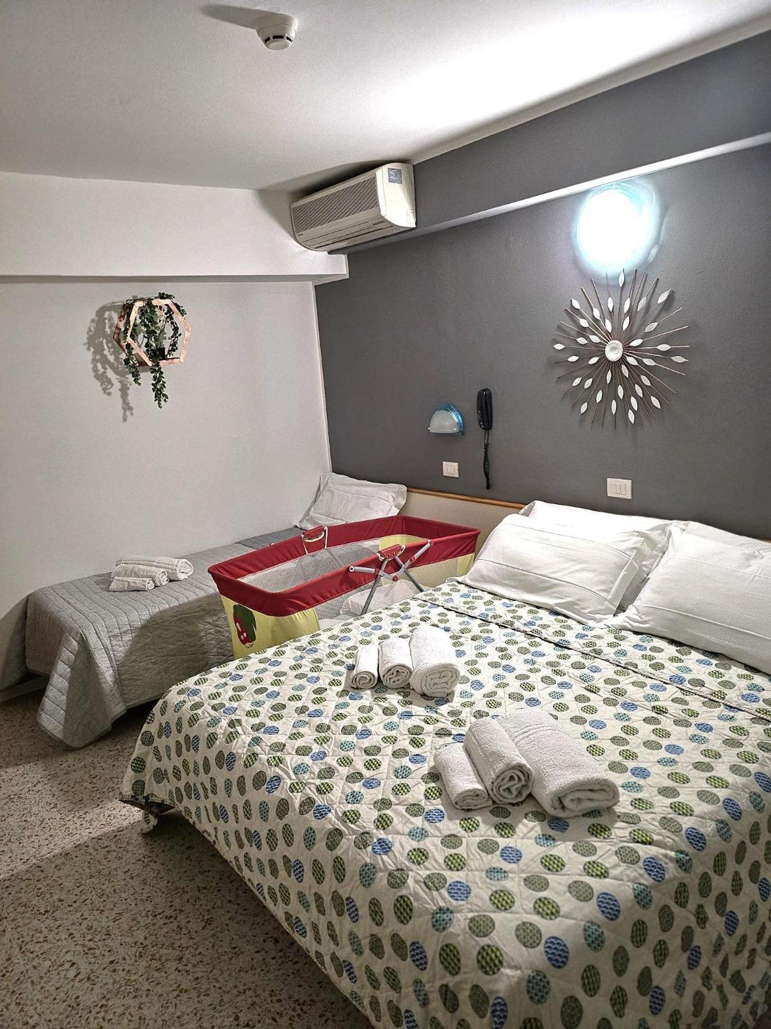 Hotel Villa Rosa Misano Adriatico Esterno foto