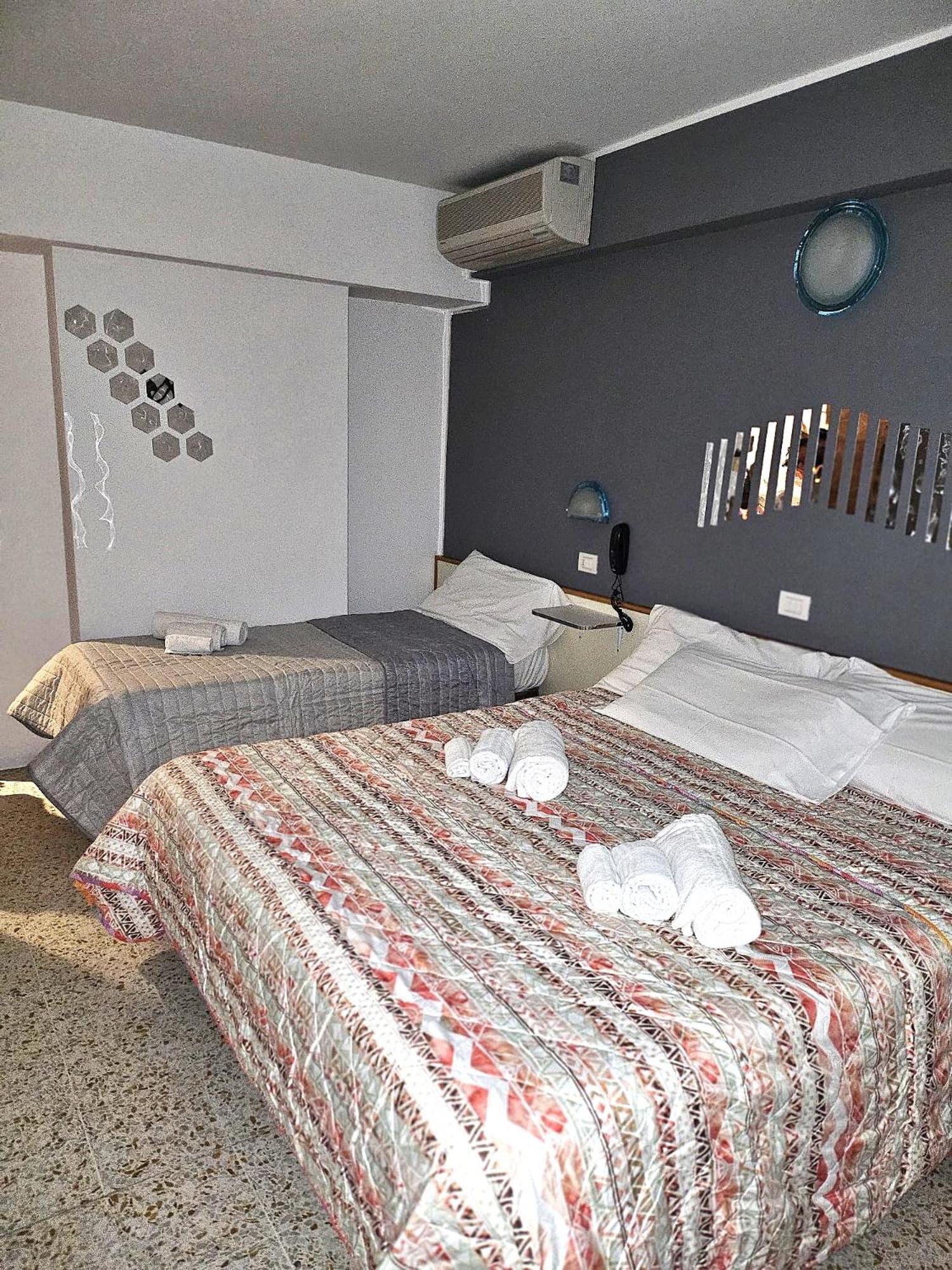 Hotel Villa Rosa Misano Adriatico Esterno foto