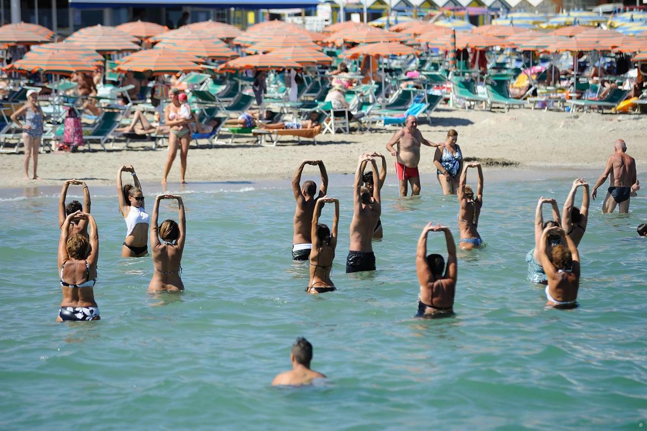 Hotel Villa Rosa Misano Adriatico Esterno foto